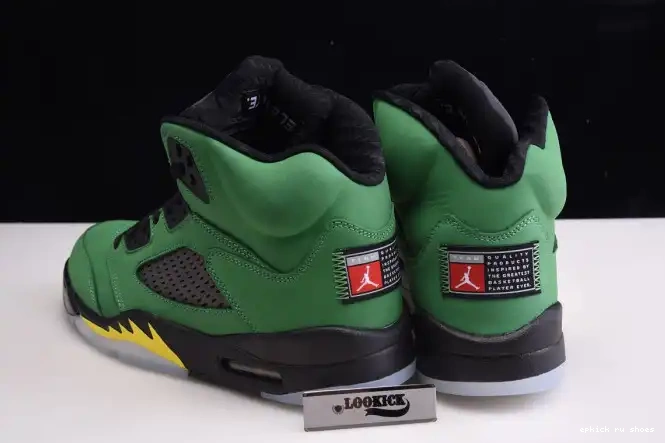 Rep 5 Jordan CK6631-307 Oregon Ducks SE Air 0408